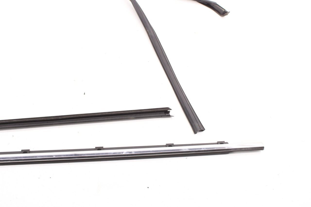 19-23 Hyundai Santa Fe SEL Front Right Door Run Channel w/ Belt Weatherstrip Set - Alshned Auto Parts