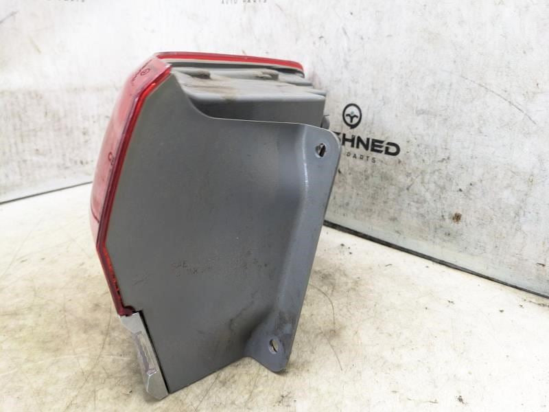 2016-2018 Jeep Grand Cherokee RR Left Driver Side Tail Light Lamp 68110017AE OEM - Alshned Auto Parts