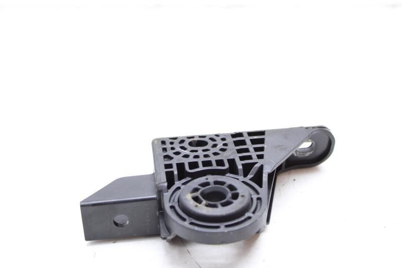24-25 Chevrolet Trax Radiator Left Driver Side Upper Mount Bracket 42832563 OEM - Alshned Auto Parts