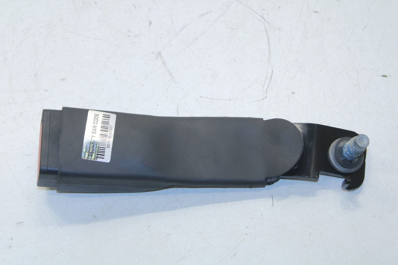 2019-24 Chevrolet Blazer 2LT Rear RH and LH 2nd Row Center Seat Belt Buckle Set - Alshned Auto Parts