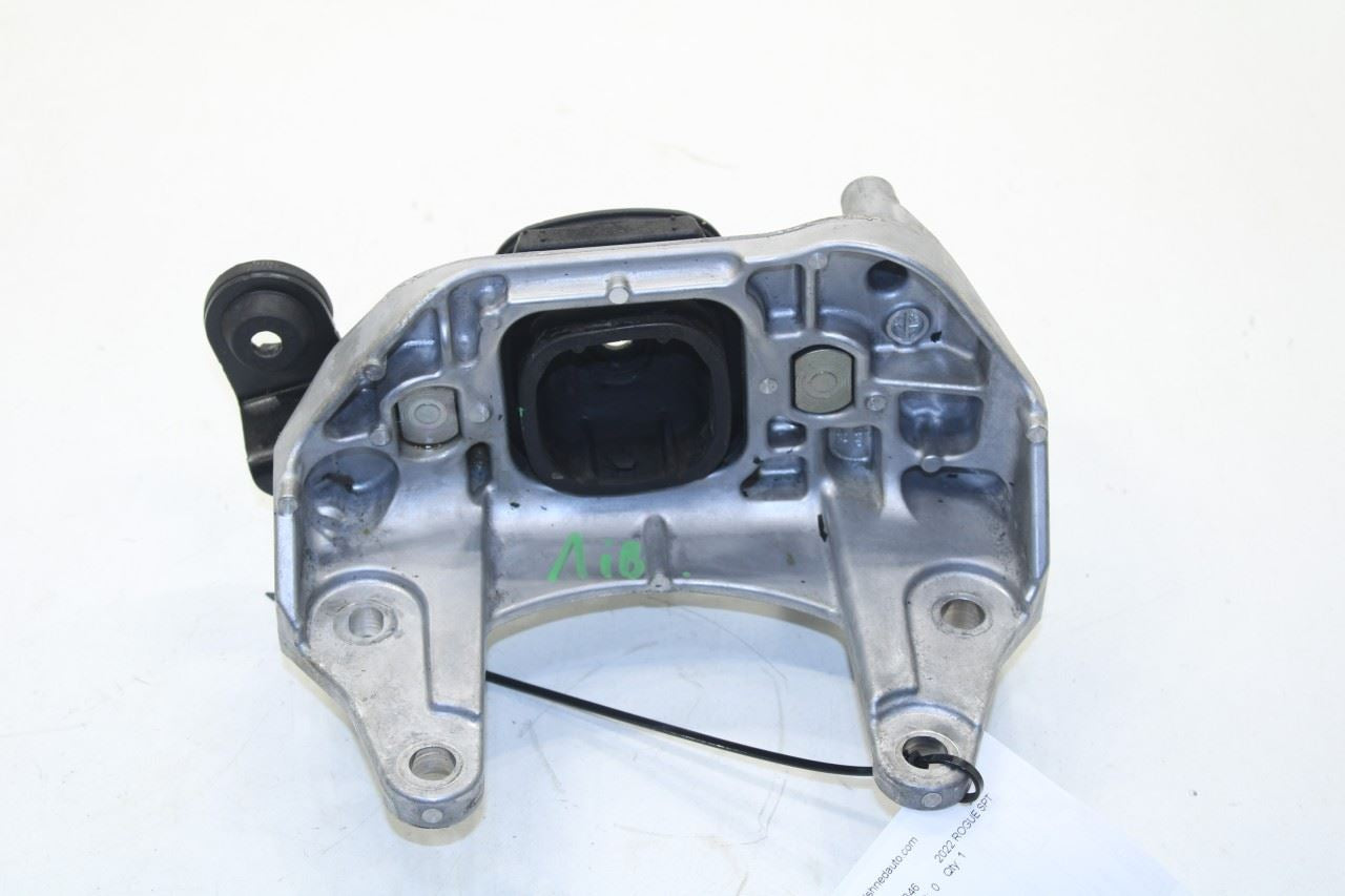 2017-2022 Nissan Rogue Sport SL 2.0L AWD Left Side Engine Mount Support Bracket - Alshned Auto Parts