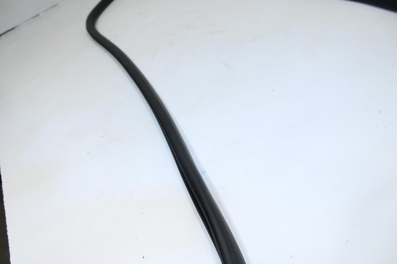 2018-2024 GMC Terrain Denali Rear Right Side Door Weatherstrip On Body 84360723 - Alshned Auto Parts