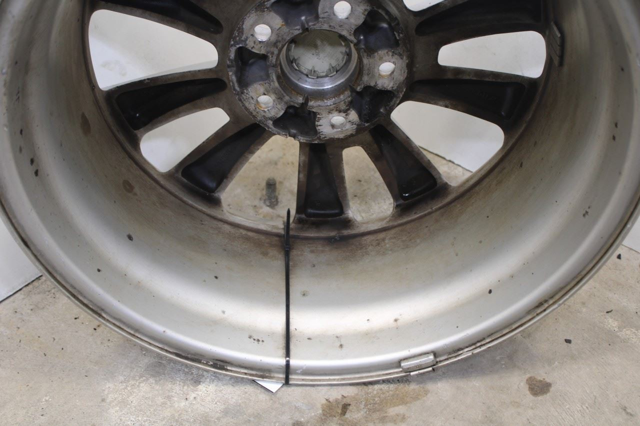2019-2020 Kia Sorento LX Aluminum Wheel R17x7.0J 10 Spoke 52910-C5510 OEM - Alshned Auto Parts