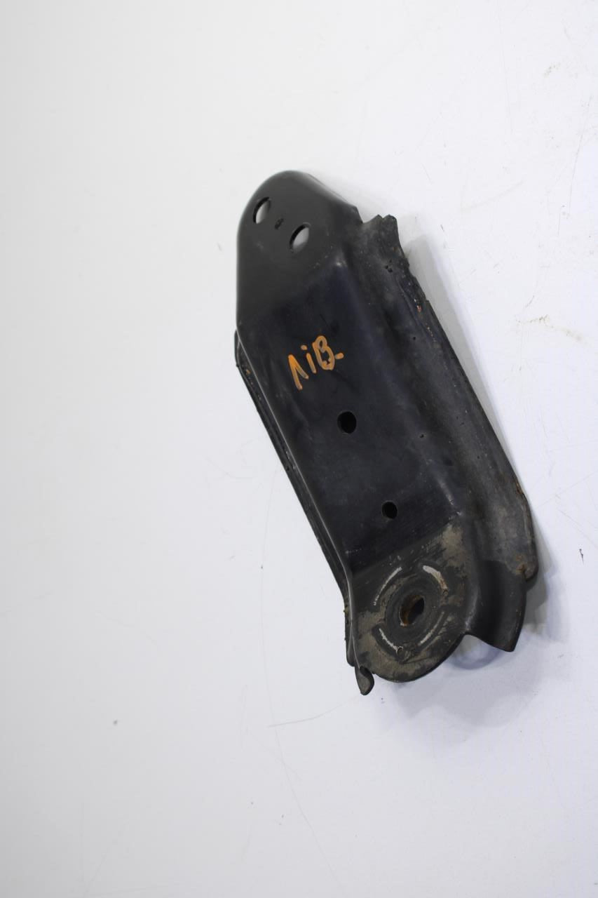 2013-2020 Nissan Pathfinder SV Front Left and Right Crossmember Stopper Bracket - Alshned Auto Parts