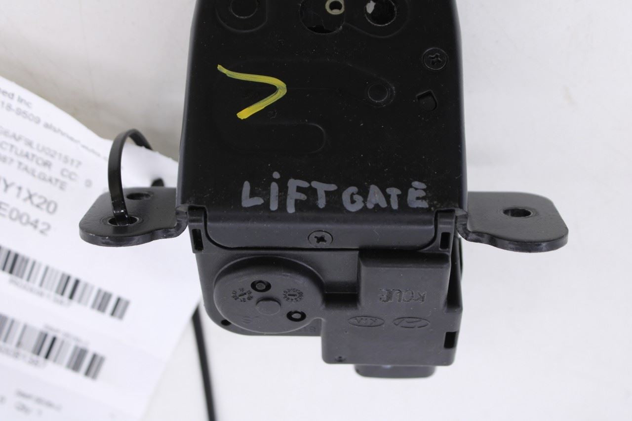 2019-21 Hyundai Veloster Rear Liftgate Tailgate Latch Lock Actuator 81230-J30007