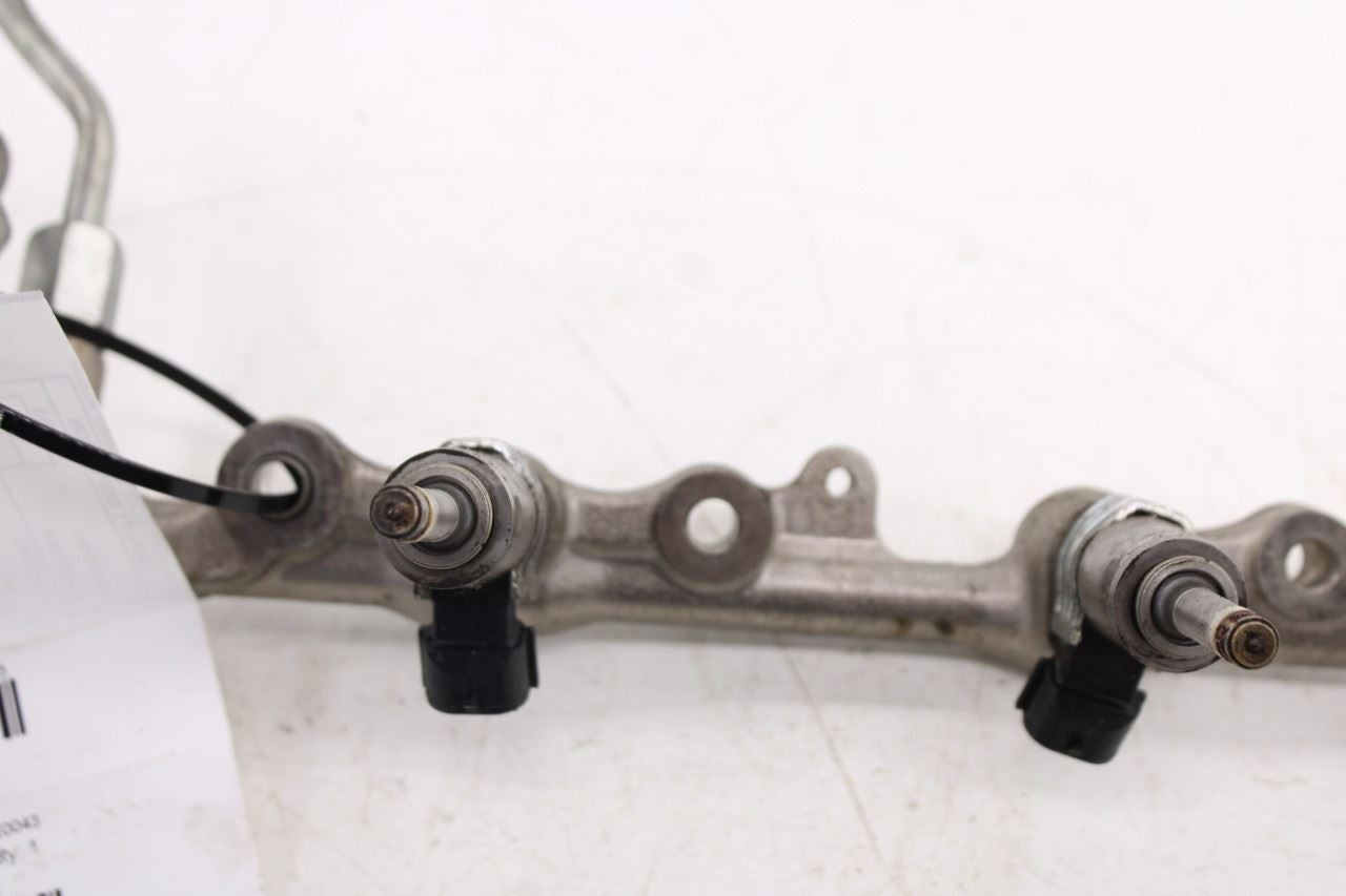 2015-2023 Toyota Tacoma SR5 Double Cab 3.5L Right Side Lower Fuel Delivery Rail4