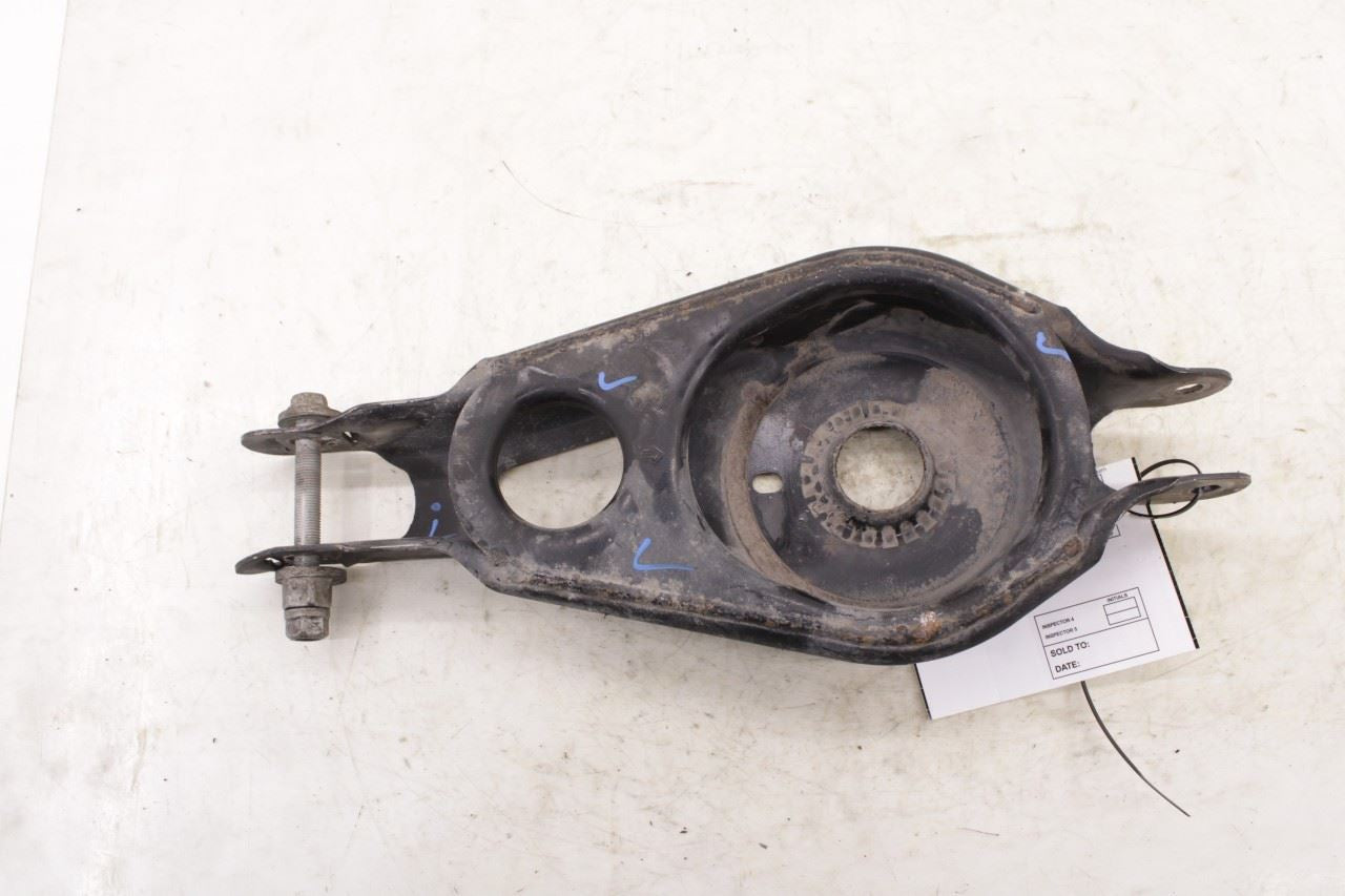 17-24 Chrysler Pacifica Limited FWD Rear Right Lower Control Arm 68218021AA OEM - Alshned Auto Parts