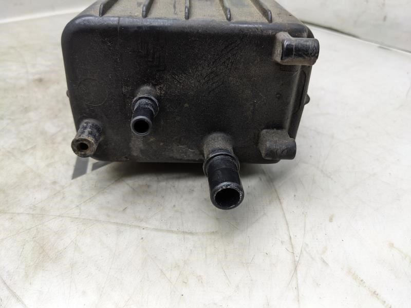 2008-16 Chrysler Town Country Fuel Vapor Evaporator Emission Canister 05147119AC7