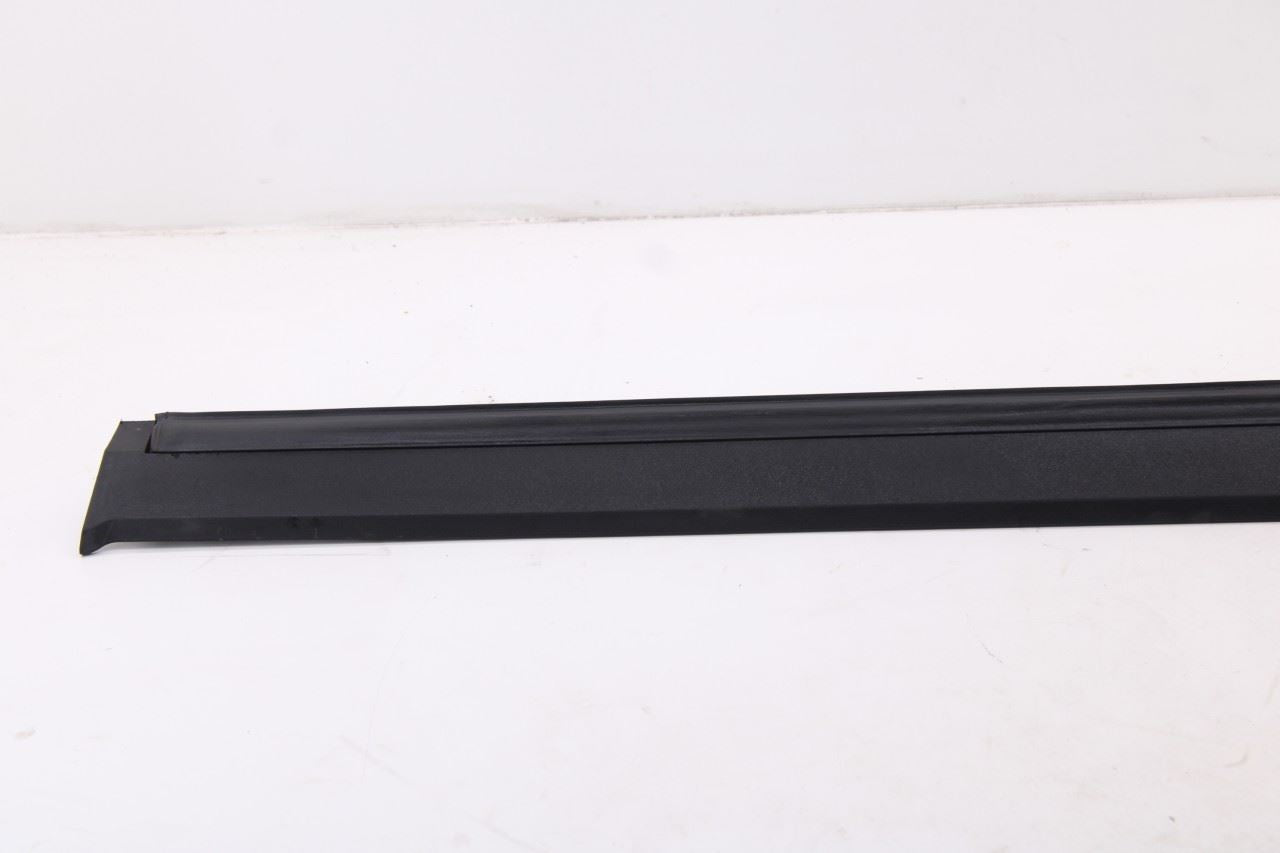 2019-2023 Hyundai Santa Fe SEL Right Rocker Skirt Panel Molding 87752-S2000 OEM2