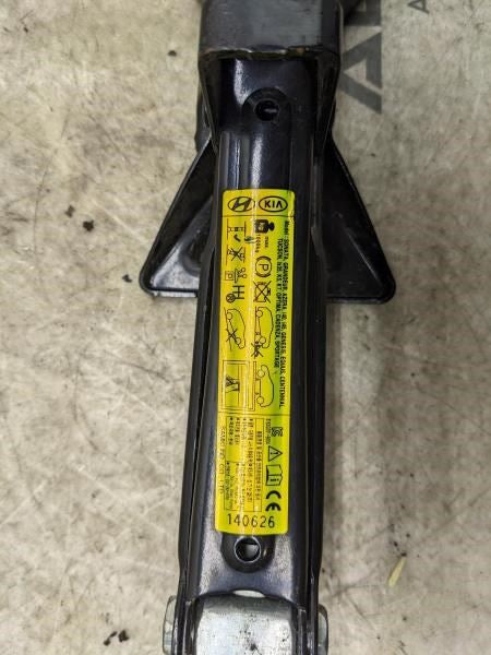 2009-2015 Hyundai Tucson Scissor Lifting Jack 09110-2S100 OEM8