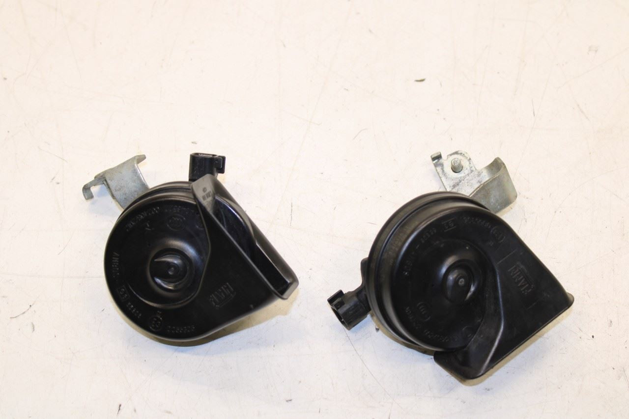 2014-2018 Volvo S60 T5 Premier High and Low Note Horn w/ Bracket 31693052 OEM - Alshned Auto Parts