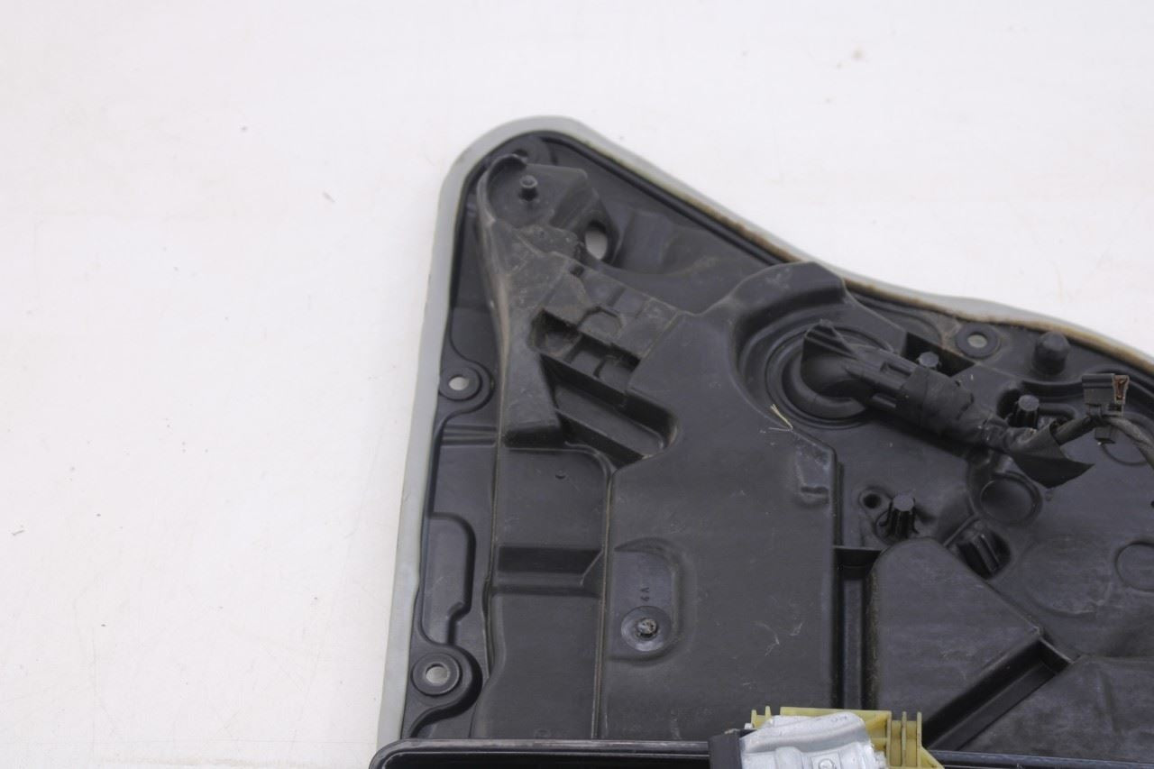 15-21 Mercedes-Benz C300 4Matic RR LH Door Window Regulator w/ Carrier and Motor11