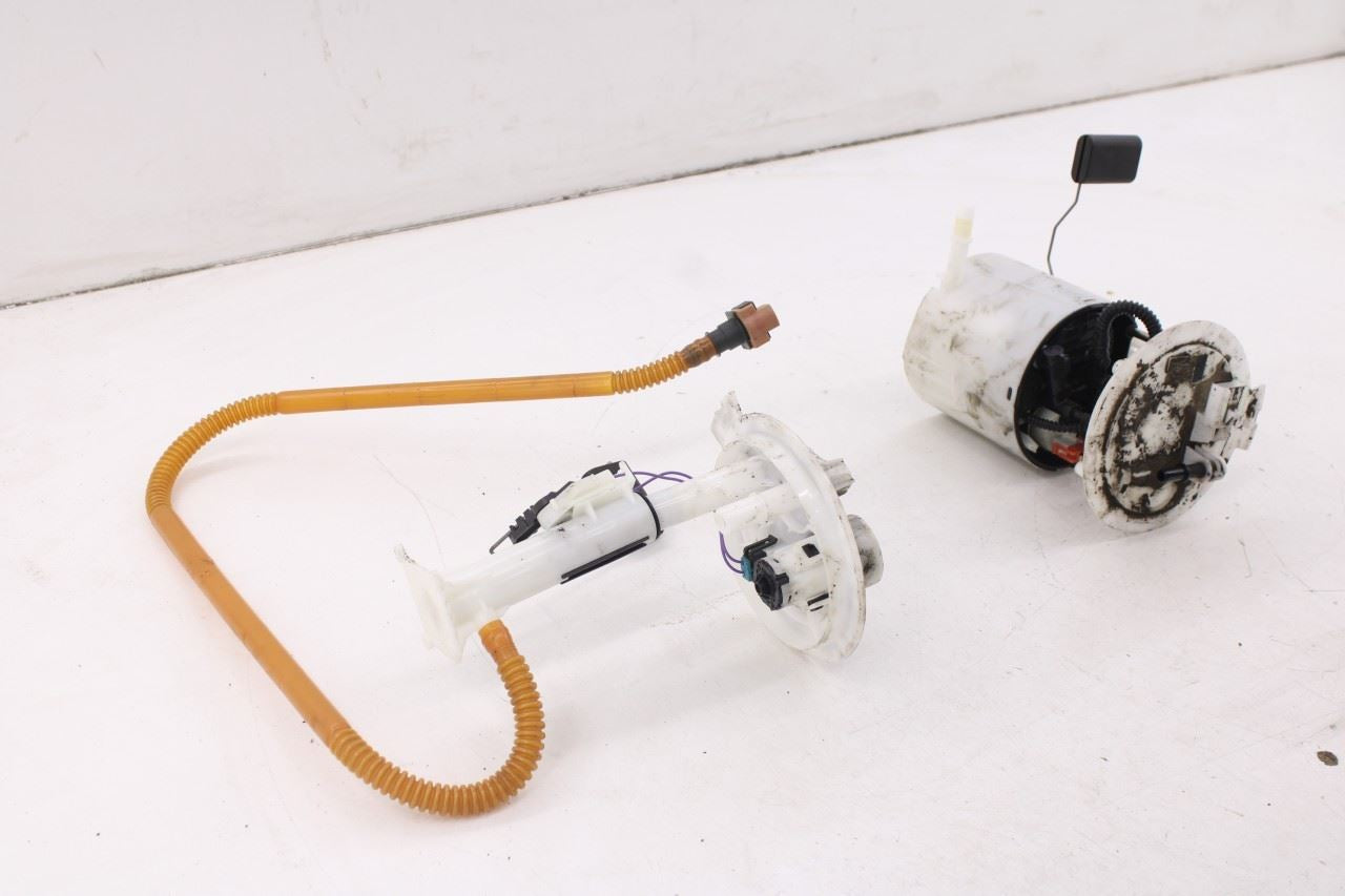 16-21 Jeep Grand Cherokee Laredo X 3.6L 4x4 In Tank RH and LH Fuel Pump Assembly4