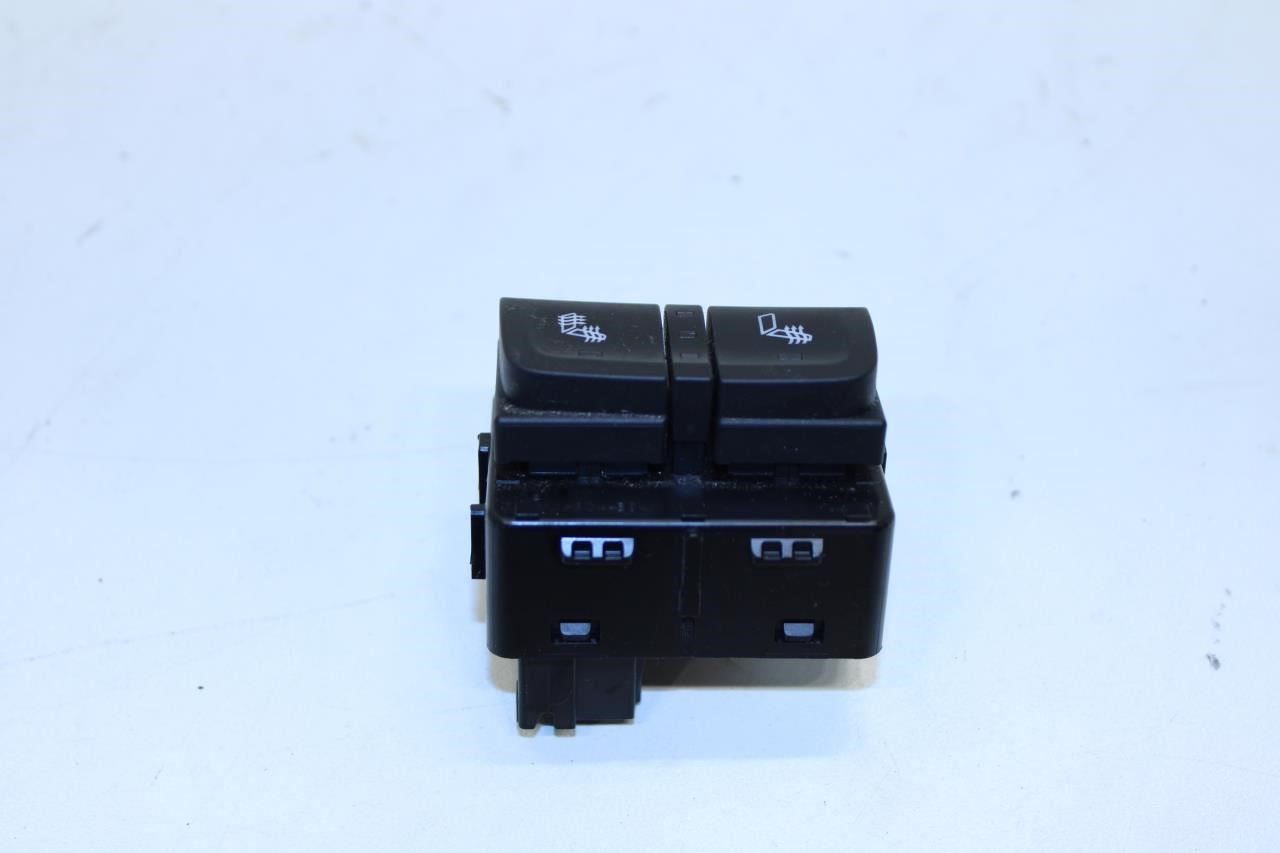 17-19 GMC Acadia SLT-1 Console Right Side Seat Heat Control Switch 84136435 OEM - Alshned Auto Parts