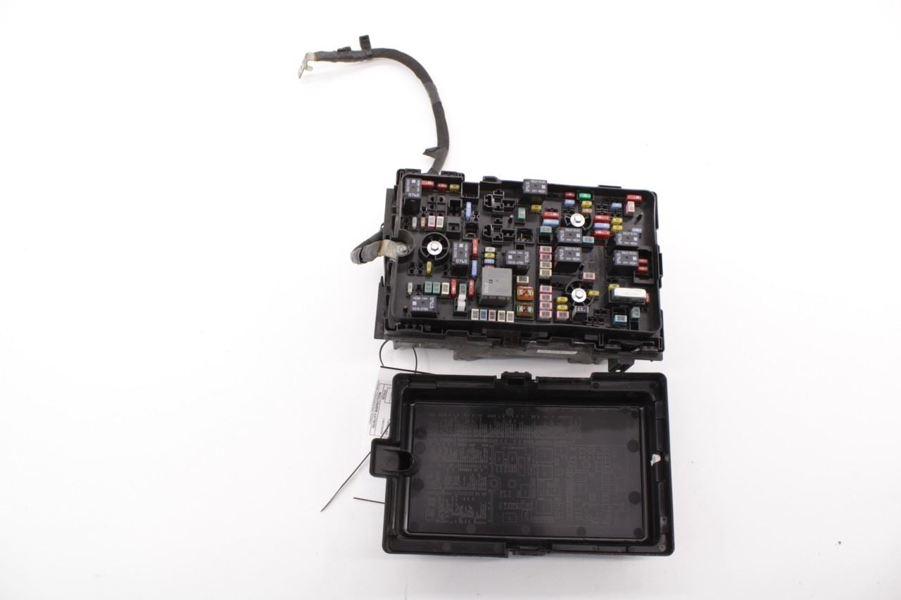 17-20 Chrysler Pacifica 3.6L FWD Intelligent Power Distribution Center Fuse Box - Alshned Auto Parts