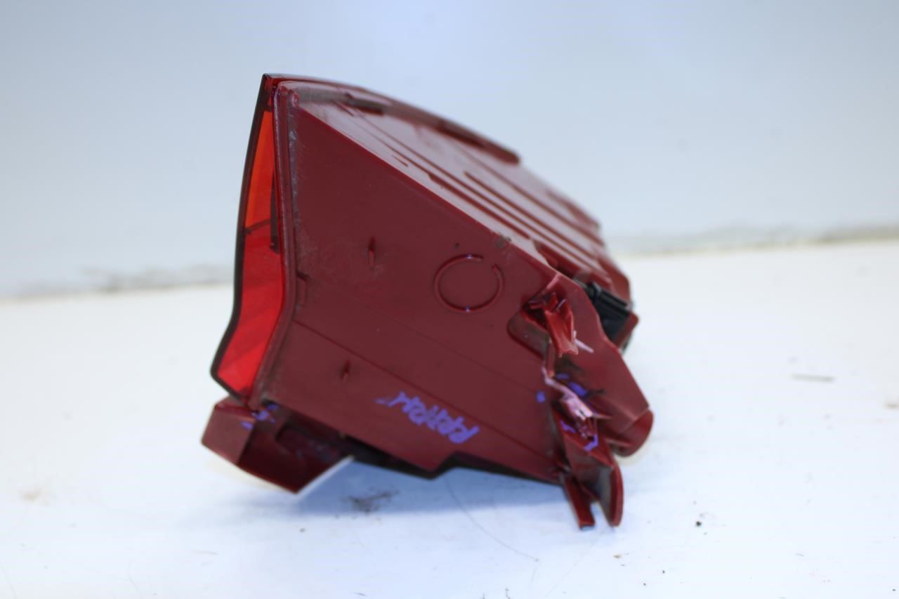22-23 Kia Stinger GT1 Rear Right Side LED Tail Light Lamp 92402-J5620 OEM *ReaD* - Alshned Auto Parts