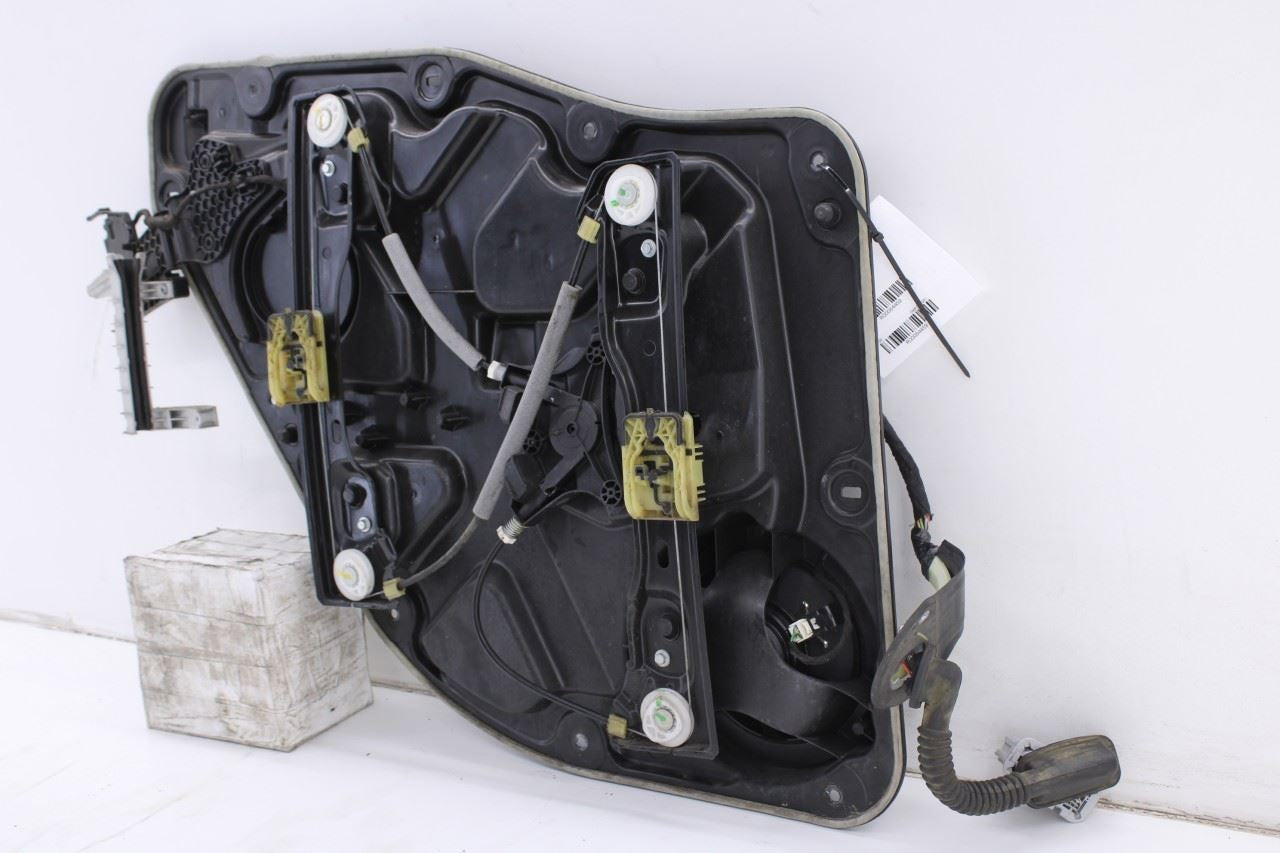 2011-25 Dodge Durango SXT Rear Right Door Window Regulator w/ Carrier and Motor14