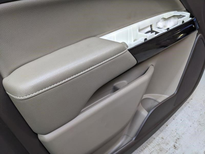 2015-2021 GMC Canyon Front Left Driver Side Door Trim Panel 84047810 OEM2