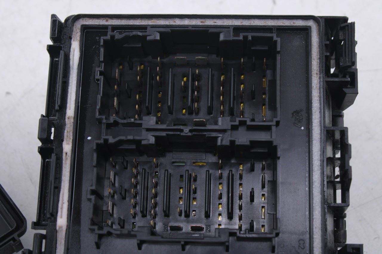 2022-26 Ford Escape ST-Line 1.5L FWD Fuse Relay Junction Box PZ1T-14D068-NAB OEM - Alshned Auto Parts