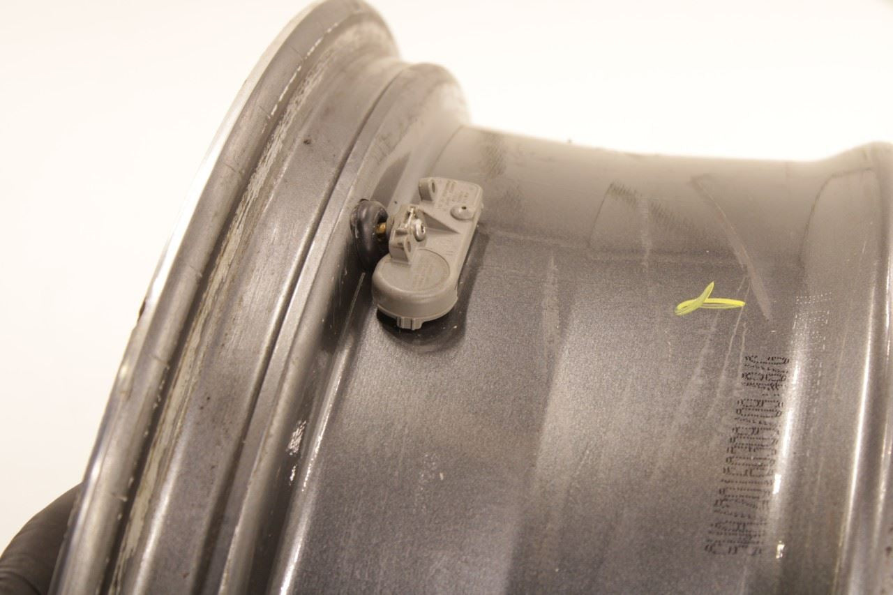 2016-2017 Hyundai Veloster Turbo Aluminium Wheel R18x7.5J 52910-2V650 OEM *ReaD* - Alshned Auto Parts