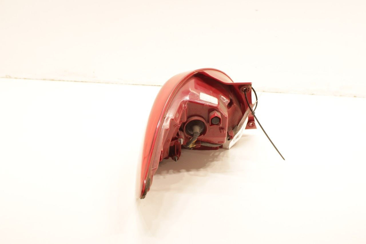 2011-2017 Hyundai Veloster Turbo Rear Right Side Tail Light Lamp 92402-2V100 OEM - Alshned Auto Parts