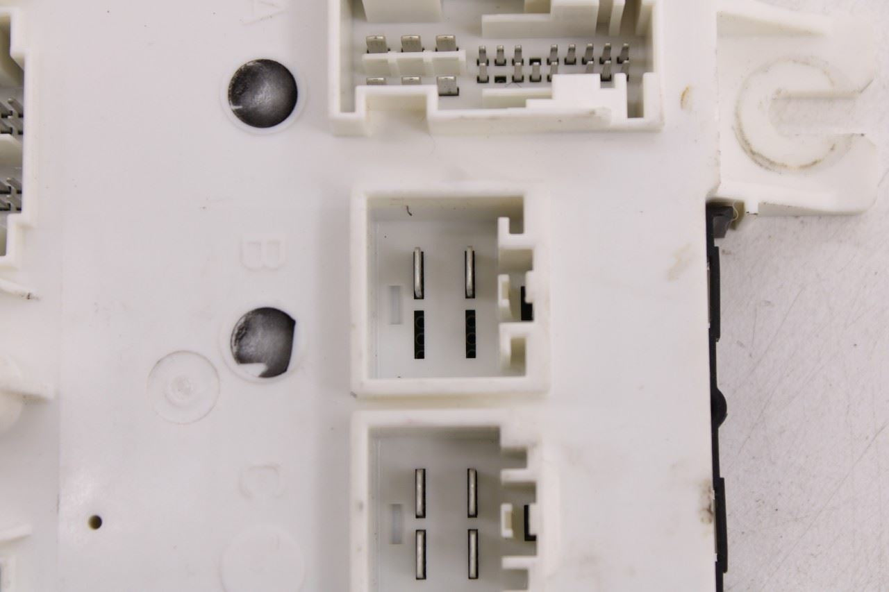 2014-2024 RAM 1500 Classic Express Quad Cab Body Computer Control Module BCM BCU7