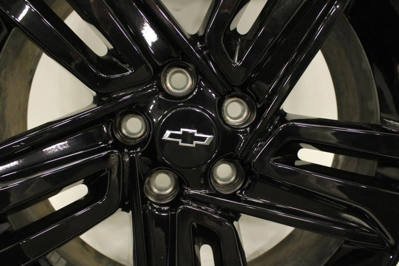 2024-2025 Chevrolet Trax Alloy Wheel R18x7.5J 5 Spoke 60006716 OEM - Alshned Auto Parts