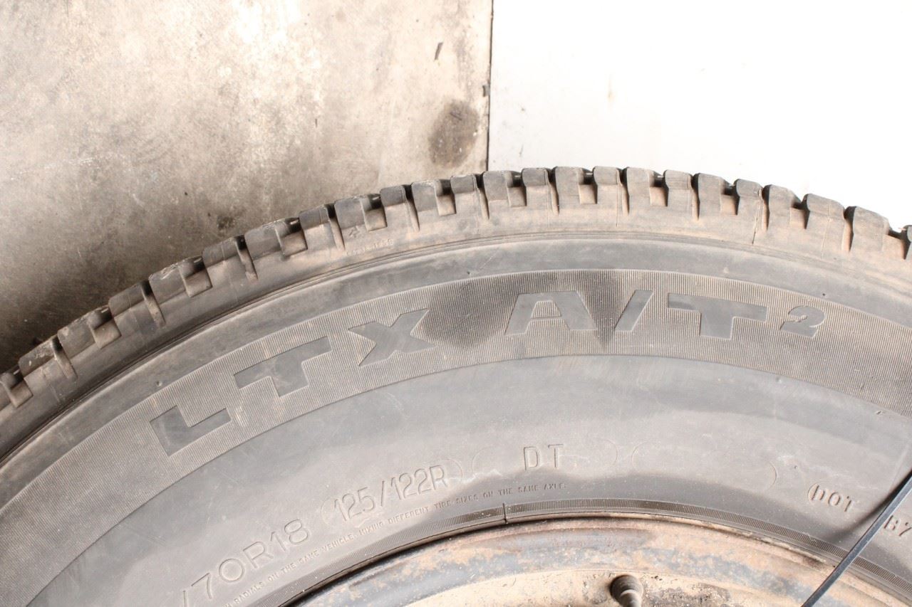 10-2016 Ford F250 Lariat Spare Wheel Tire Michelin LTX A/T2 LT275/70R18 125/122R3