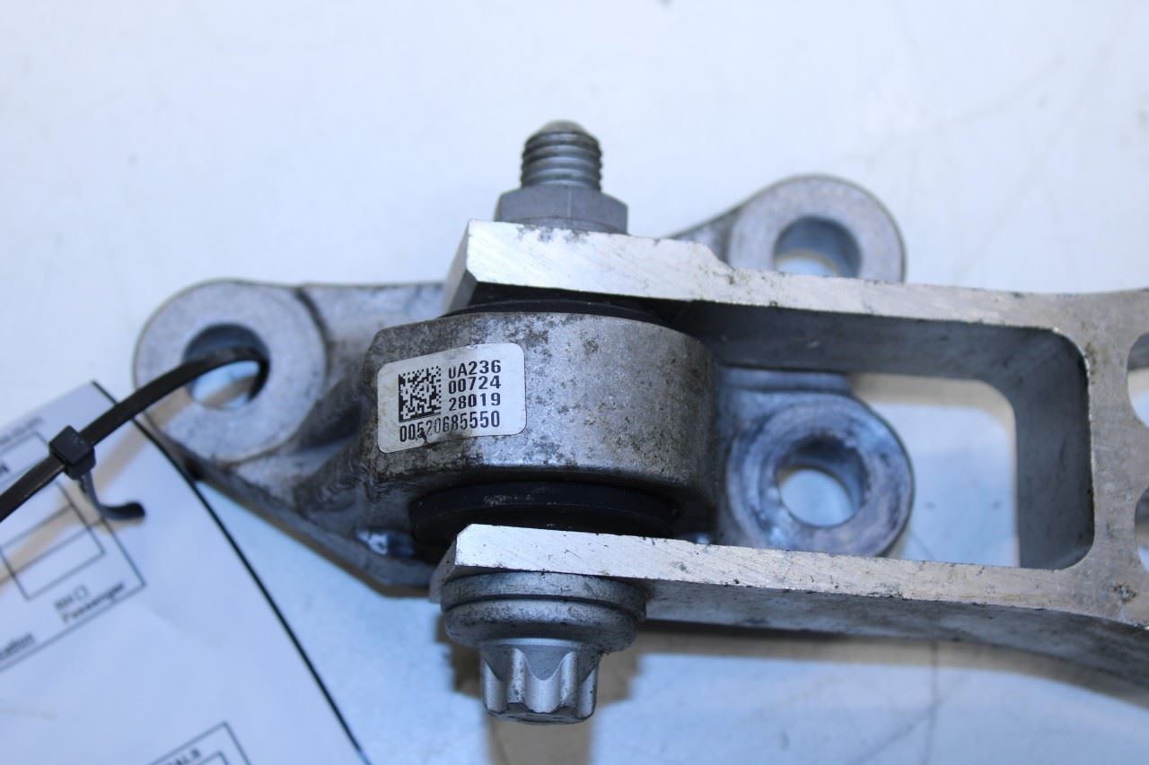 2017-2021 Jeep Renegade 2.4L FWD Engine Torque Strut Mount Bracket 68439294AA - Alshned Auto Parts