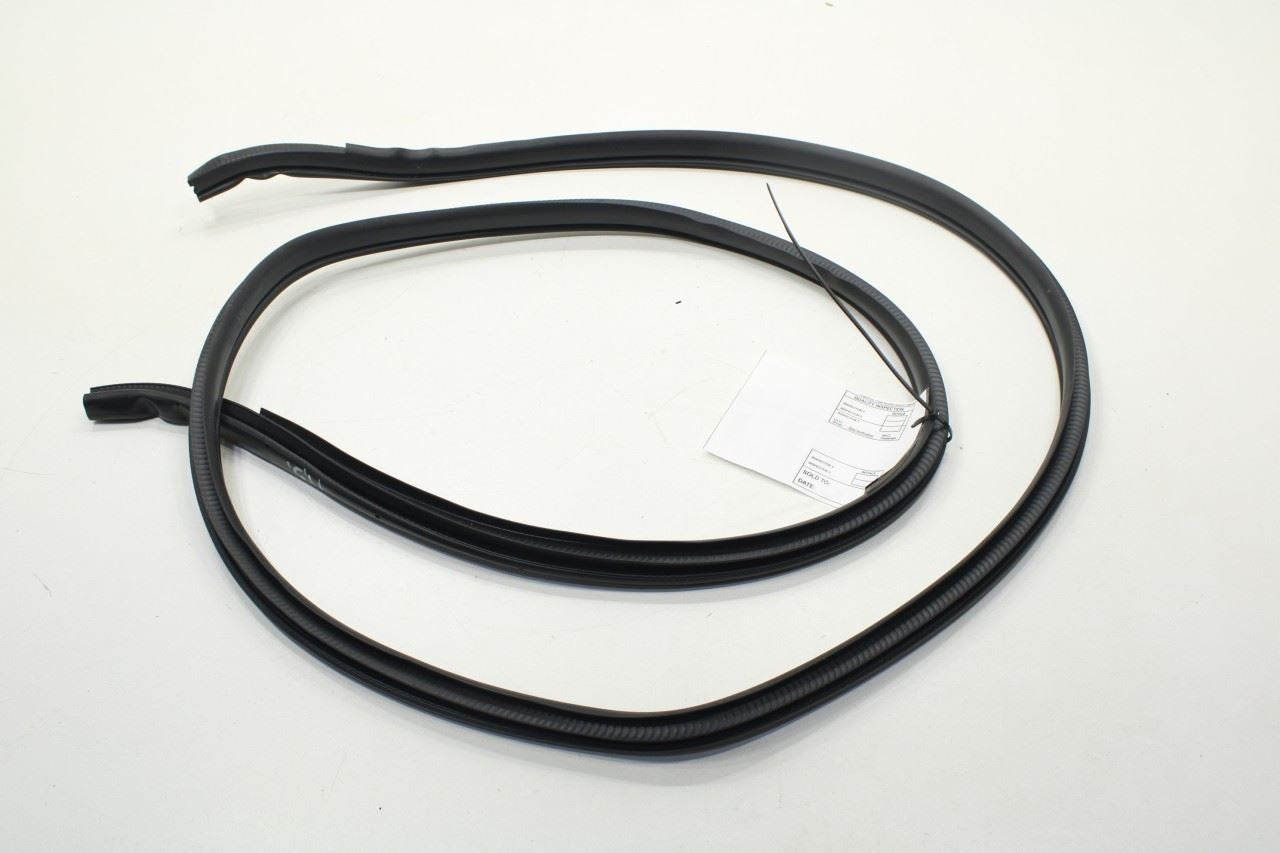 17-22 Nissan Rogue Sport SL AWD Rear Right Door Weatherstrip On Body 76923-6MA0A - Alshned Auto Parts