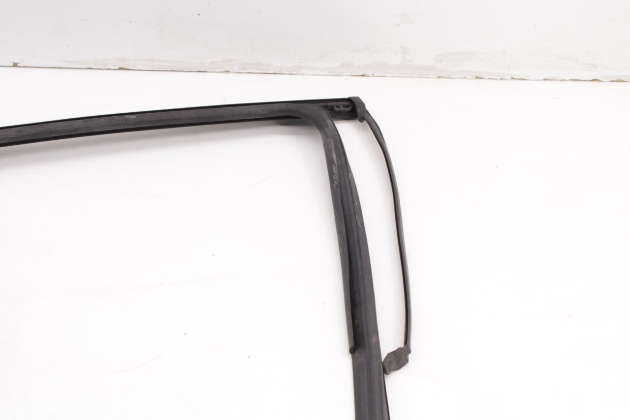 16-18 KIA Sorento EX RR LH Door Run Channel w/ Belt Outer and Inner Weatherstrip - Alshned Auto Parts