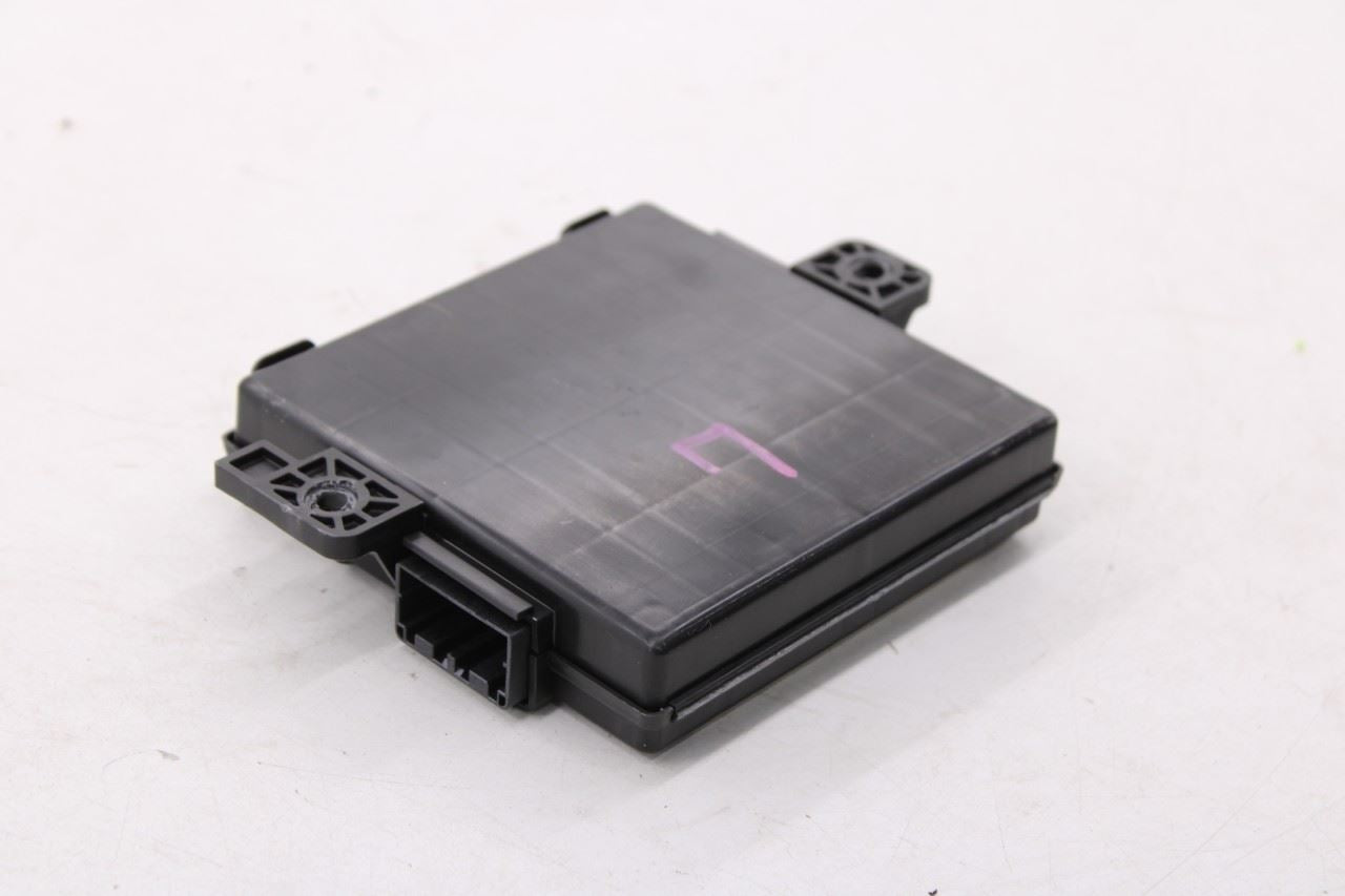 2015 Dodge Durango SXT Hub Receiver Computer Control Module 68240156AC OEM10