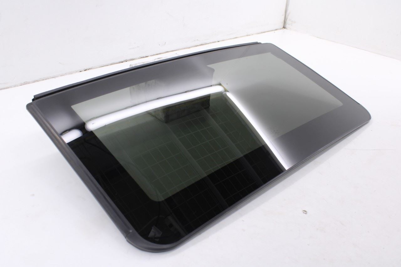 2017-2019 Buick LaCrosse Premium Roof Window Rear Sunroof Panel Glass 262579303