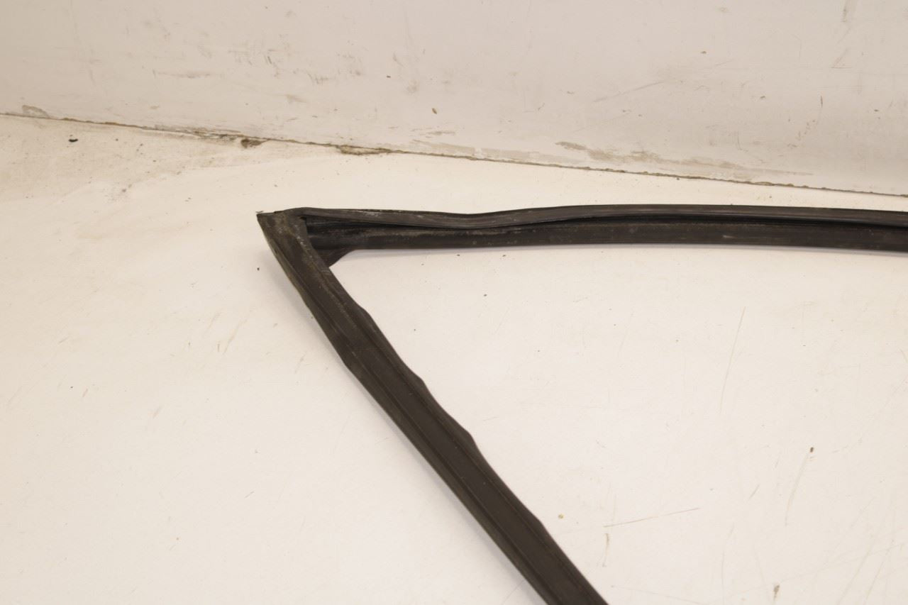 14-20 Infiniti QX60 Pure Front Right Door Run Channel w/ Belt Inner Weatherstrip - Alshned Auto Parts