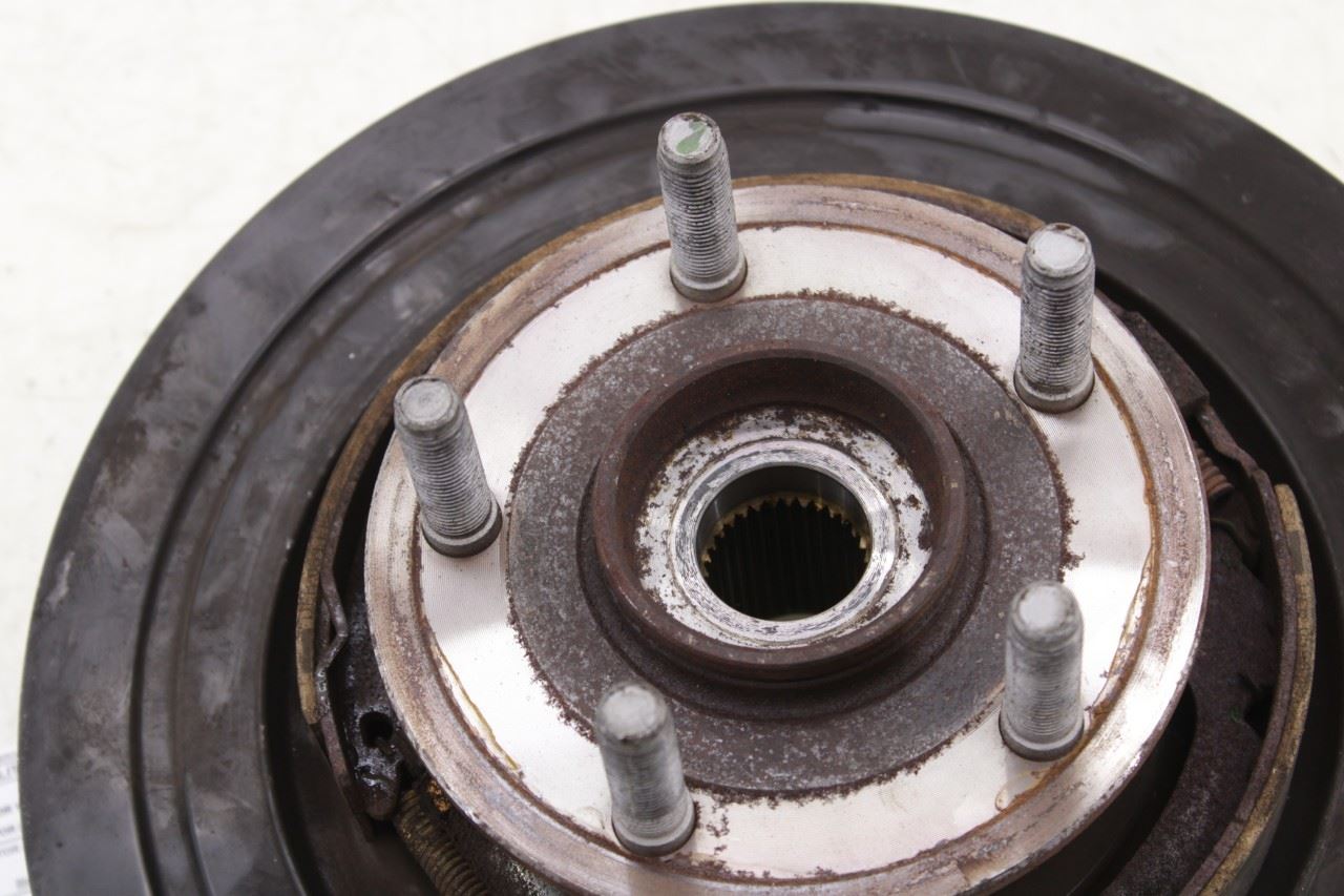 2016-2022 Jeep Grand Cherokee Overland Rear Left Driver Side Spindle Knuckle Hub - Alshned Auto Parts
