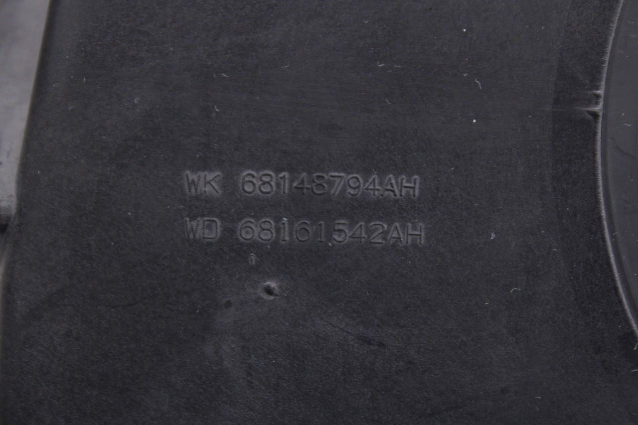 14-2021 Jeep Grand Cherokee Limited 3.6L Fuel Tank Filler Housing Door Lid Cover9