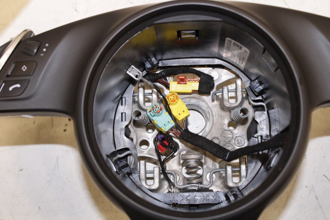 2014 Porsche Cayenne Platinum Steering Wheel Leather w/ Control Buttons *ReaD* - Alshned Auto Parts