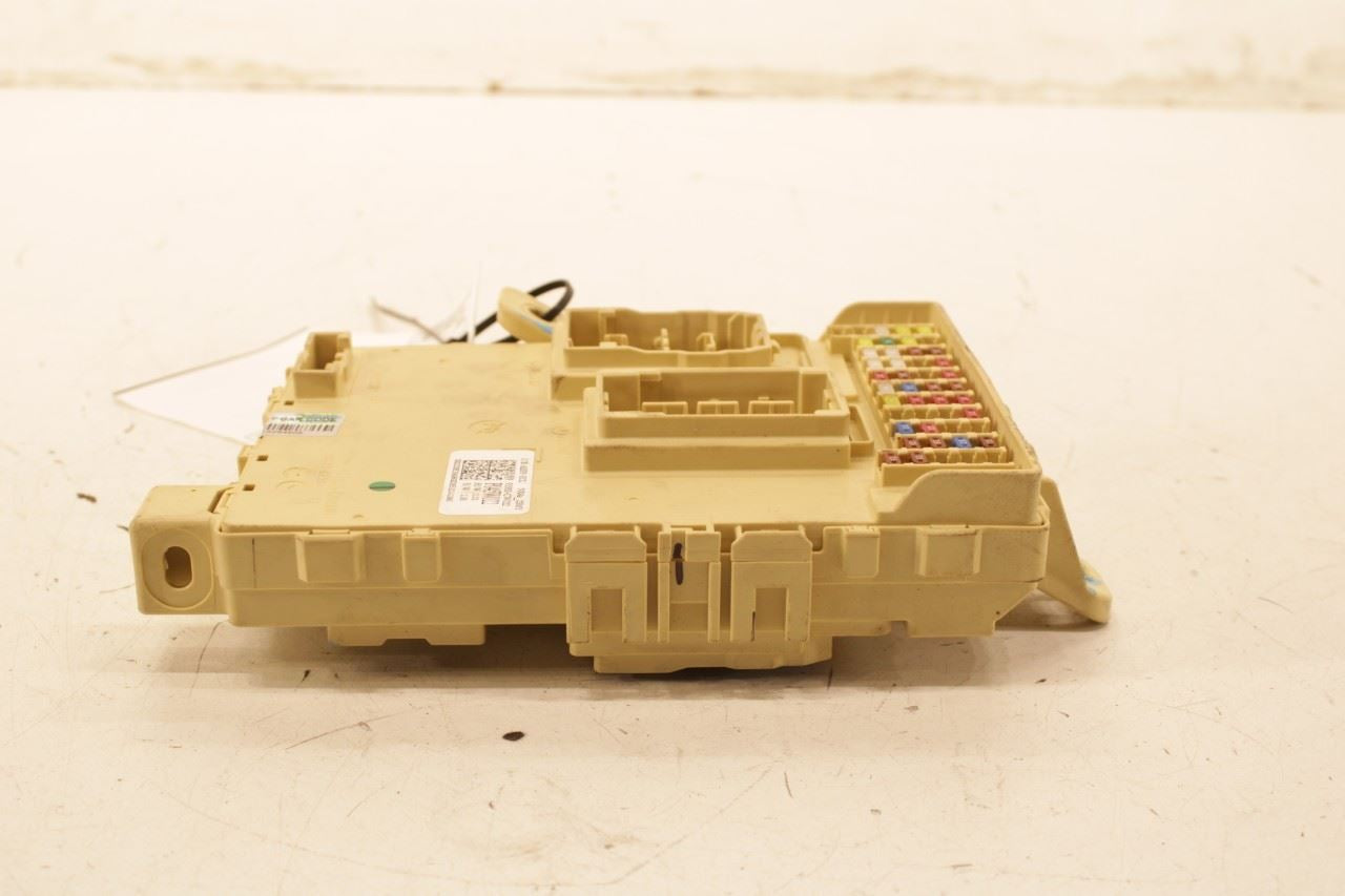 2022-23 Hyundai Tucson SEL 2.5L Cabin Instrument Panel Fuse Relay Junction Block - Alshned Auto Parts