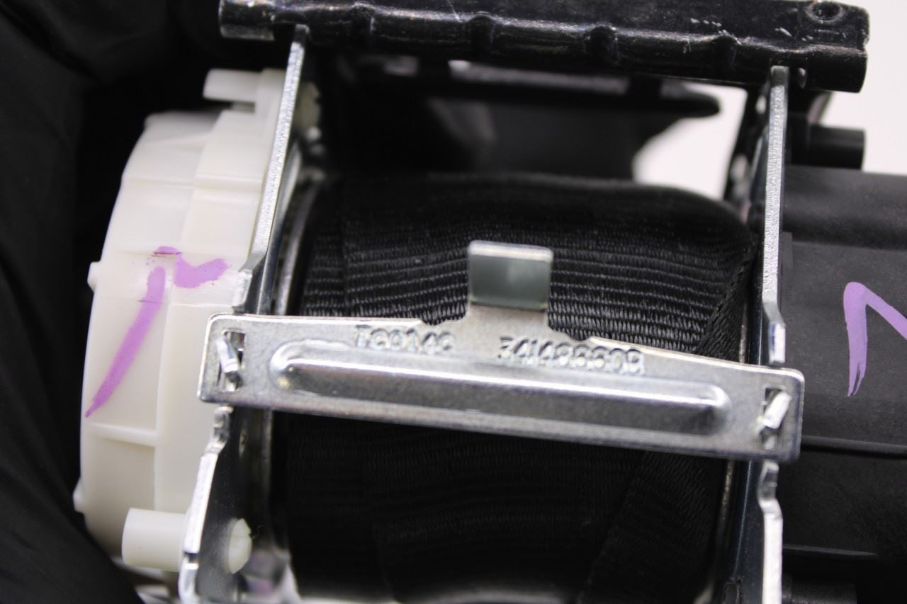 17-20 Lincoln MKZ Reserve Rear Passenger Right Side 2nd Row Seat Belt Retractor - Alshned Auto Parts