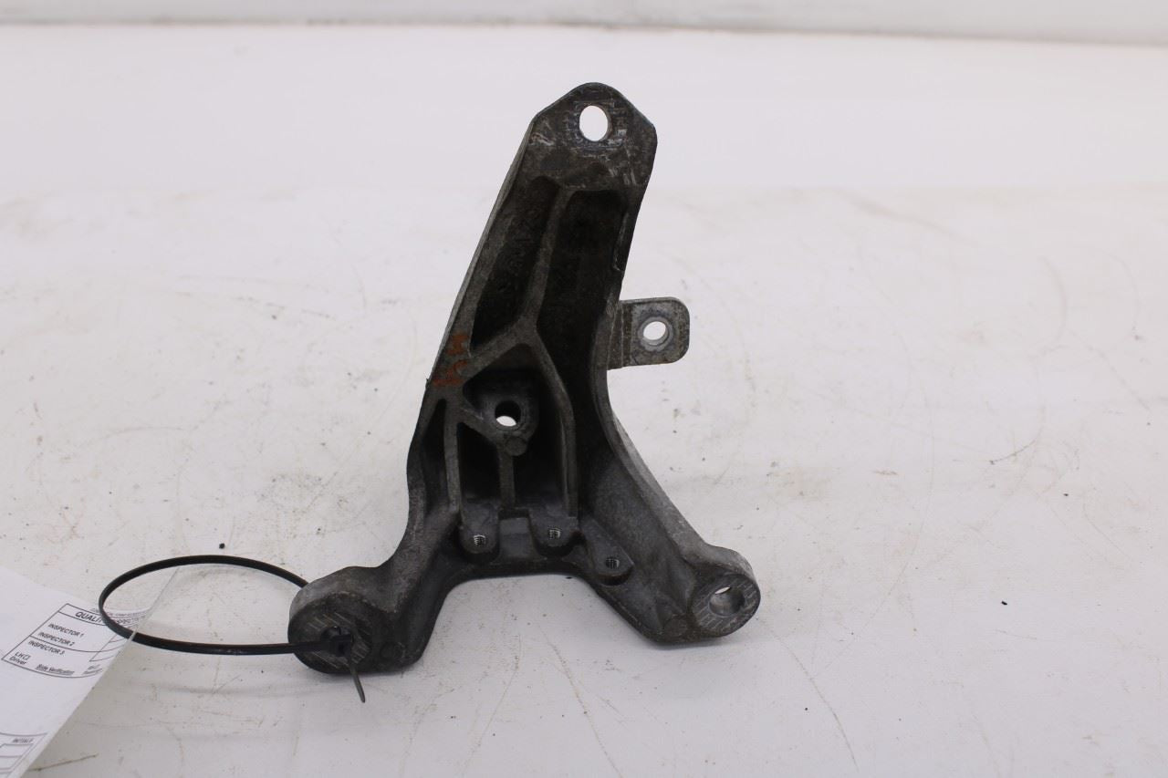 2013-16 Audi S4 Premium Plus 3.0L AWD AT Right Side Engine Support Mount Bracket6