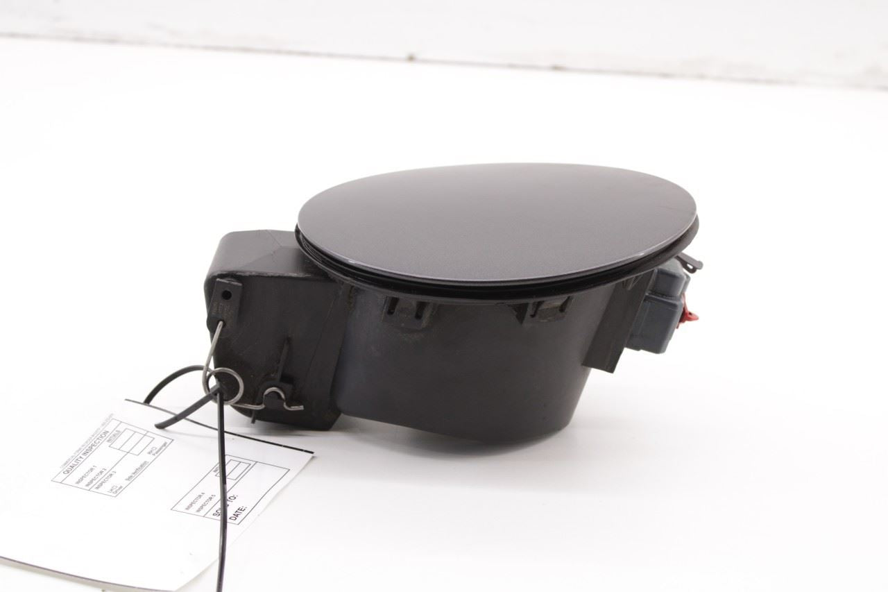 2014-2018 Jeep Cherokee Limited 3.2L Fuel Tank Filler Housing Door Lid Cover OEM - Alshned Auto Parts