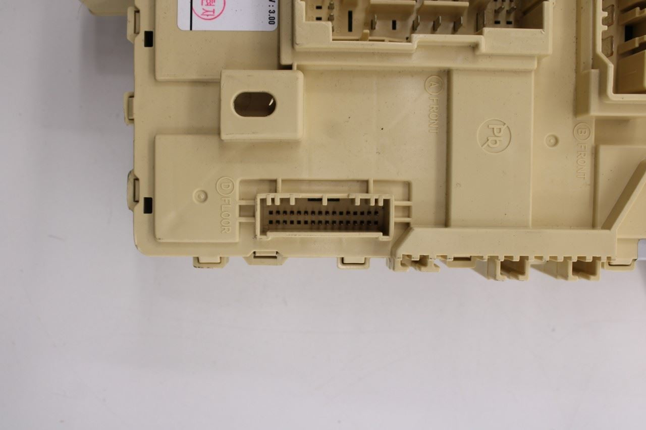 19-21 Hyundai Veloster 2.0L FWD Cabin Instrument Panel Fuse Relay Junction Block7