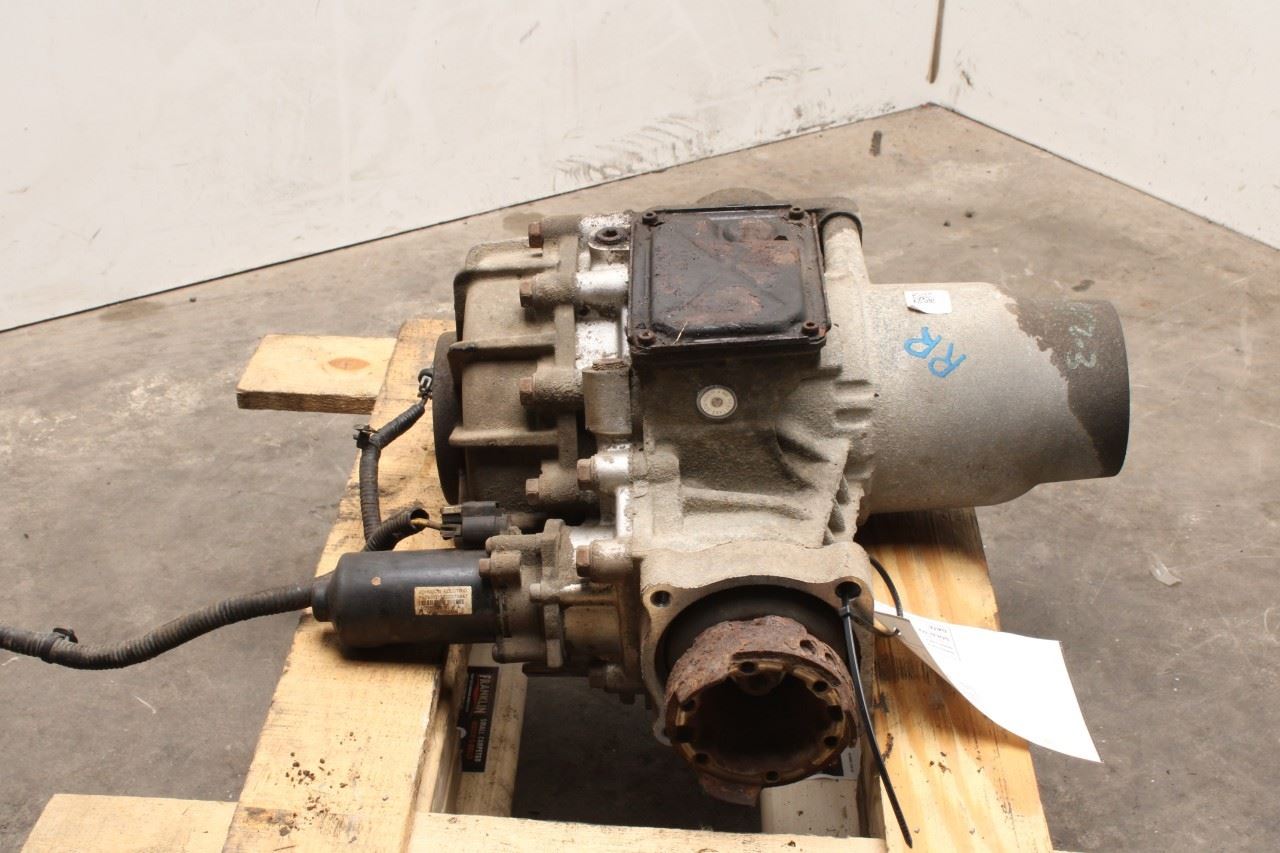 2014-18 Jeep Cherokee Limited 3.2L 4x4 Rear Differential Carrier 3.21 ratio 86K - Alshned Auto Parts