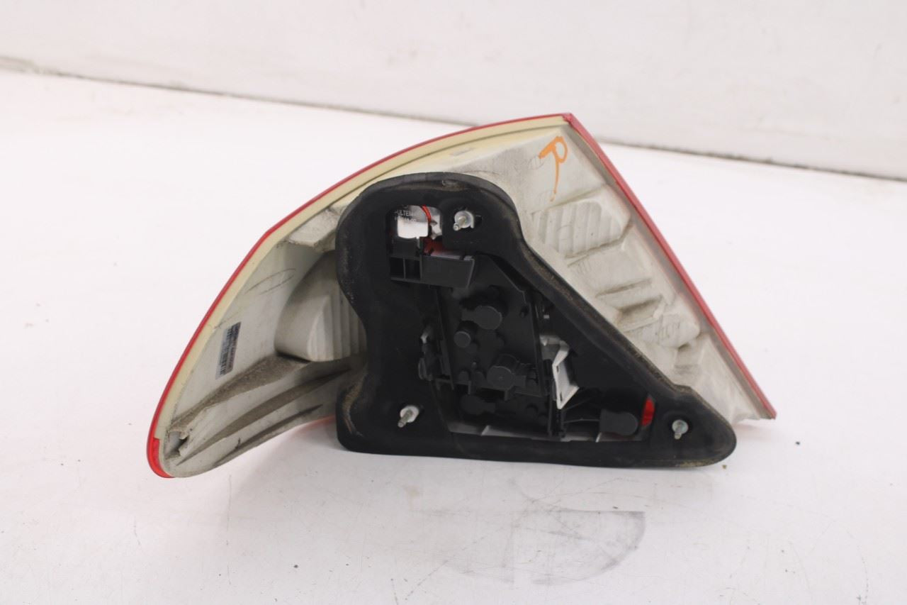 2003-2005 Mercedes-Benz CLK 320 Rear Right Side Tail Light Lamp 209-820-02-64 - Alshned Auto Parts