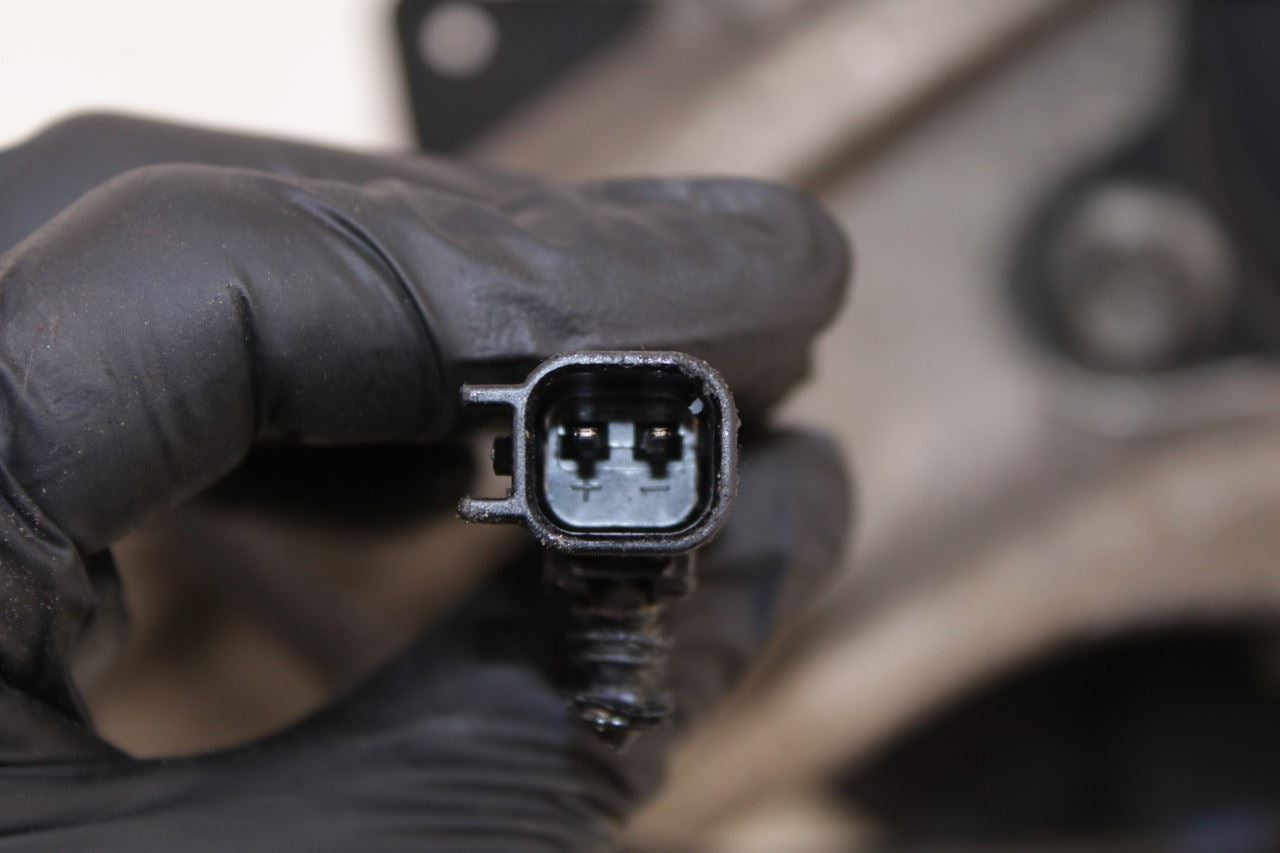 16-21 Jeep Grand Cherokee Summit Front Right Passenger Side Spindle Knuckle Hub - Alshned Auto Parts