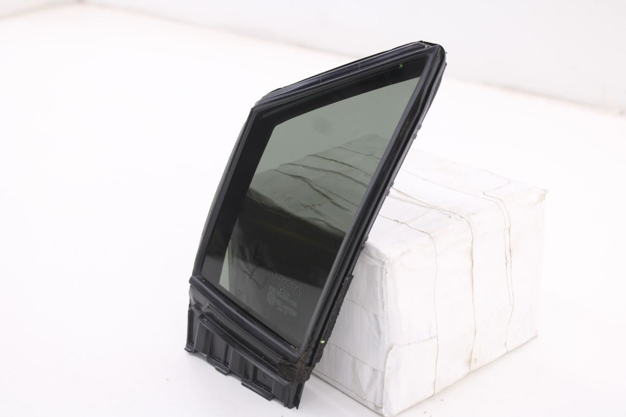 2020-2025 Toyota Corolla LE Front Left Side Door Quarter Vent Window Fixed Glass2