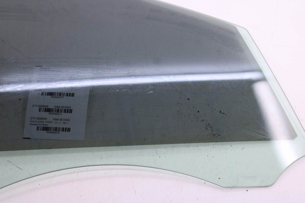 2011-2018 Porsche Cayenne S Front Right Door Window Movable Glass 958542512084