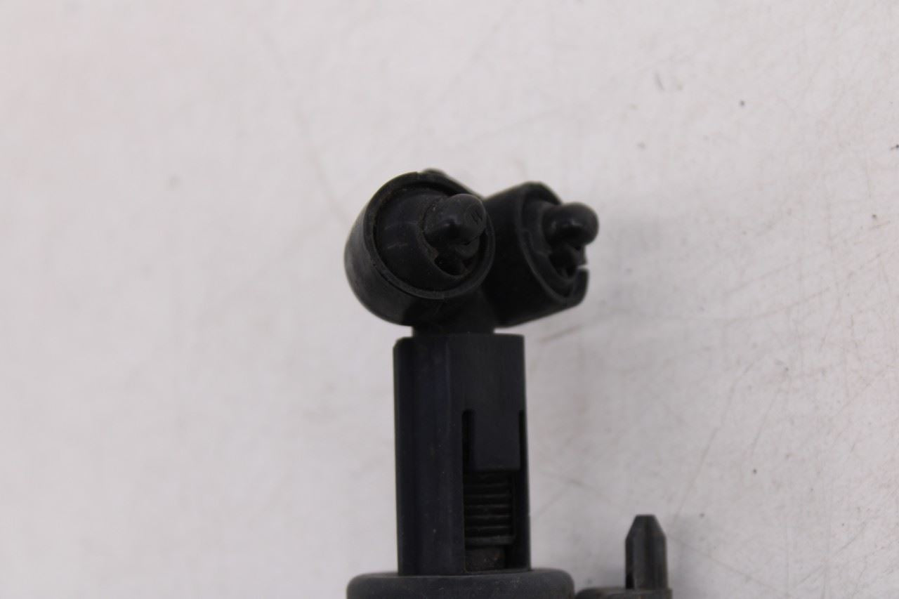 10-13 Mercedes-Benz E350 Front RH and LH Side Headlight Washer Nozzle Set *ReaD*14