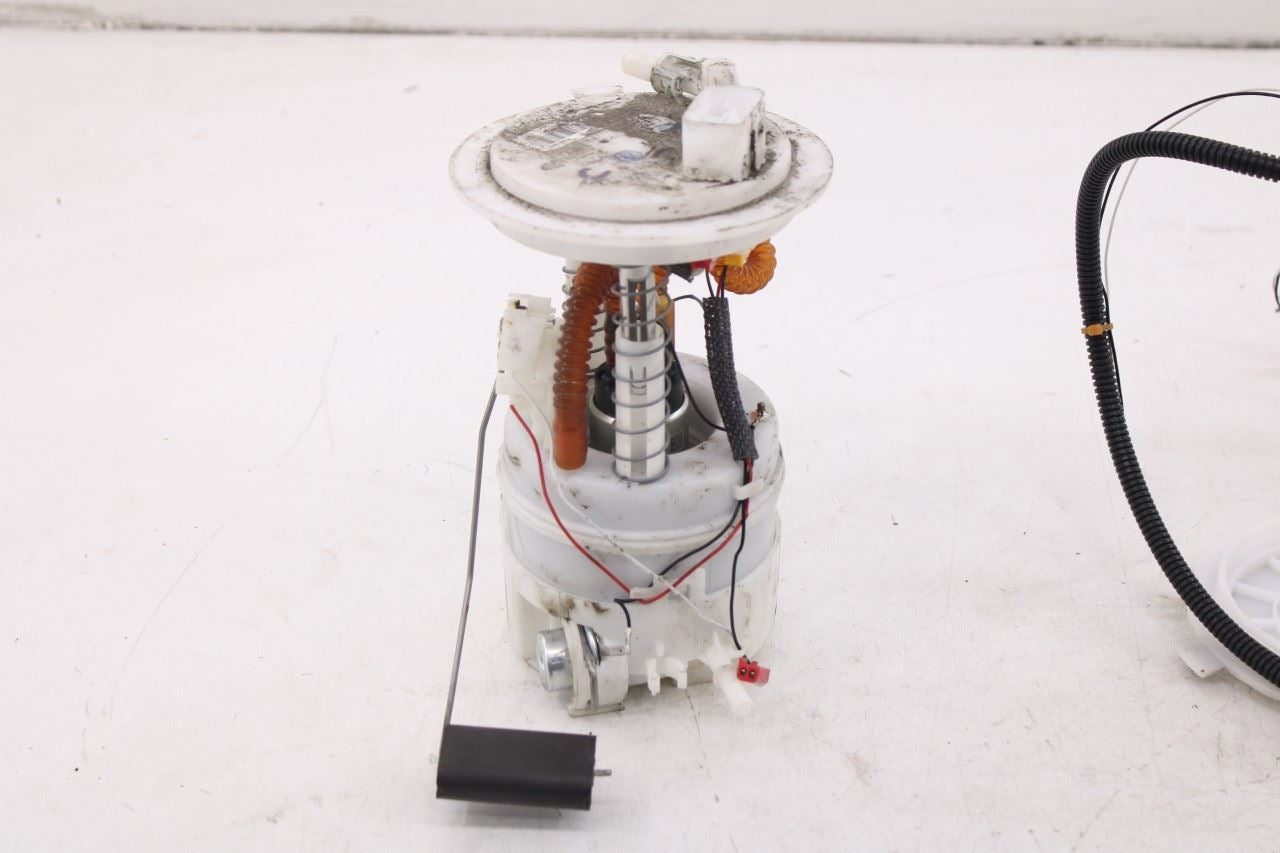 2019-2025 Infiniti QX50 Essential 2.0L In Tank Right and Left Fuel Pump Assembly4