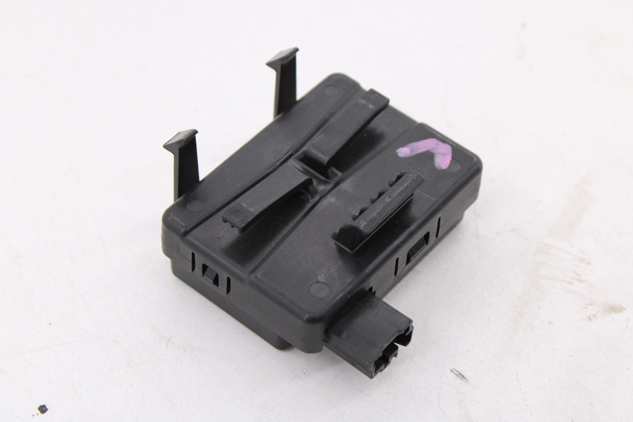 18-2024 Chevrolet Equinox LT TPMS Keyless Entry Receiver Computer Control Module9